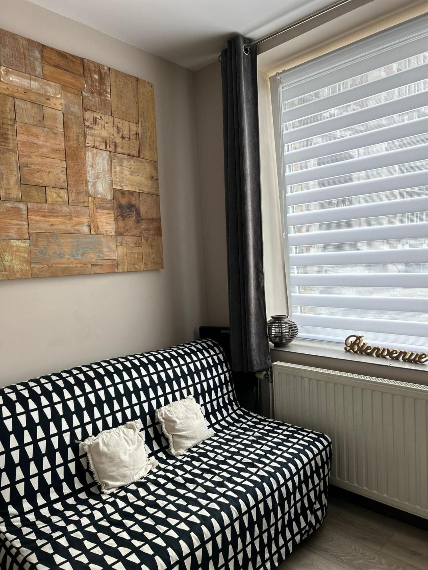Les Petits Nids De Nina 2 Apartment Fosses-La-Ville Екстериор снимка