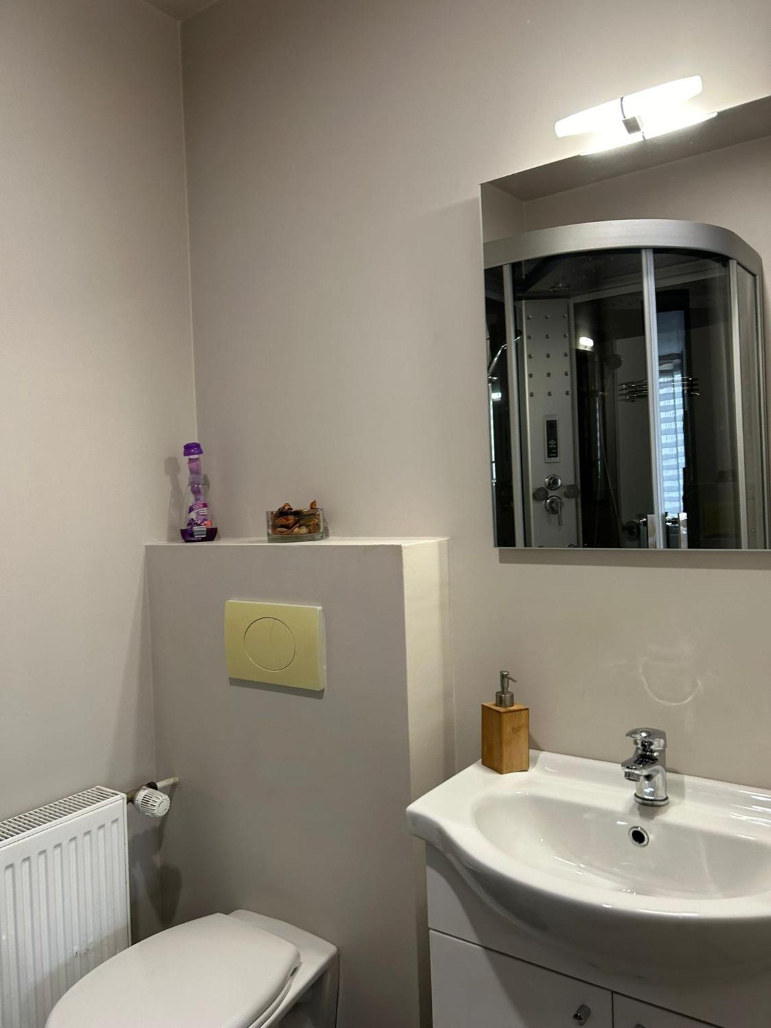 Les Petits Nids De Nina 2 Apartment Fosses-La-Ville Екстериор снимка